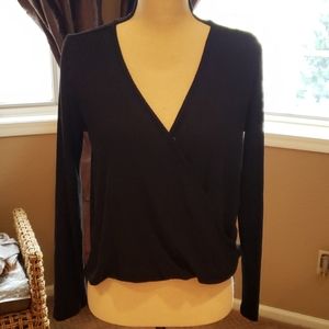 Ribbed v-neck sweater